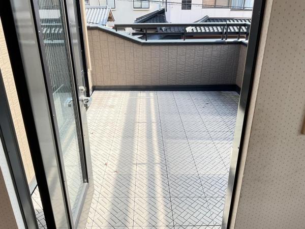 バルコニー バルコニー