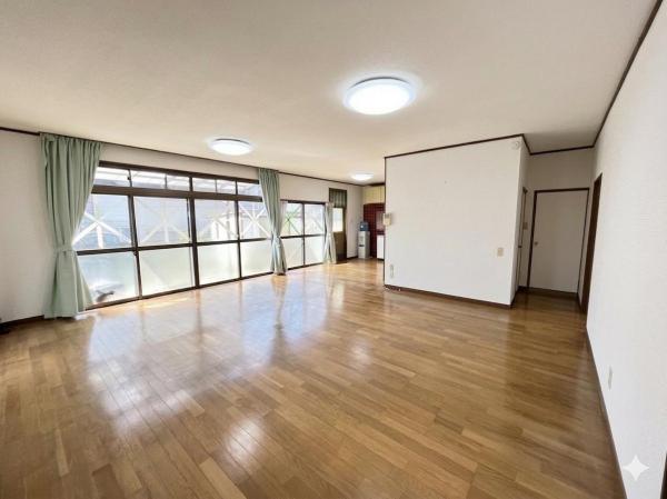 売主様のご厚意で買主様のお好きなクロスへ変更できます!(変更イメージ) 売主様のご厚意で買主様のお好きなクロスへ変更できます!(変更イメージ)