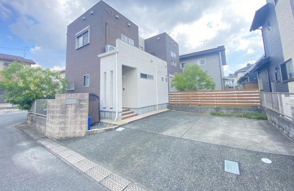 ※外観を見やすくするため、AI加工により車・荷物等を除去しています。現況と異なる場合があります。 ※外観を見やすくするため、AI加工により車・荷物等を除去しています。現況と異なる場合があります。